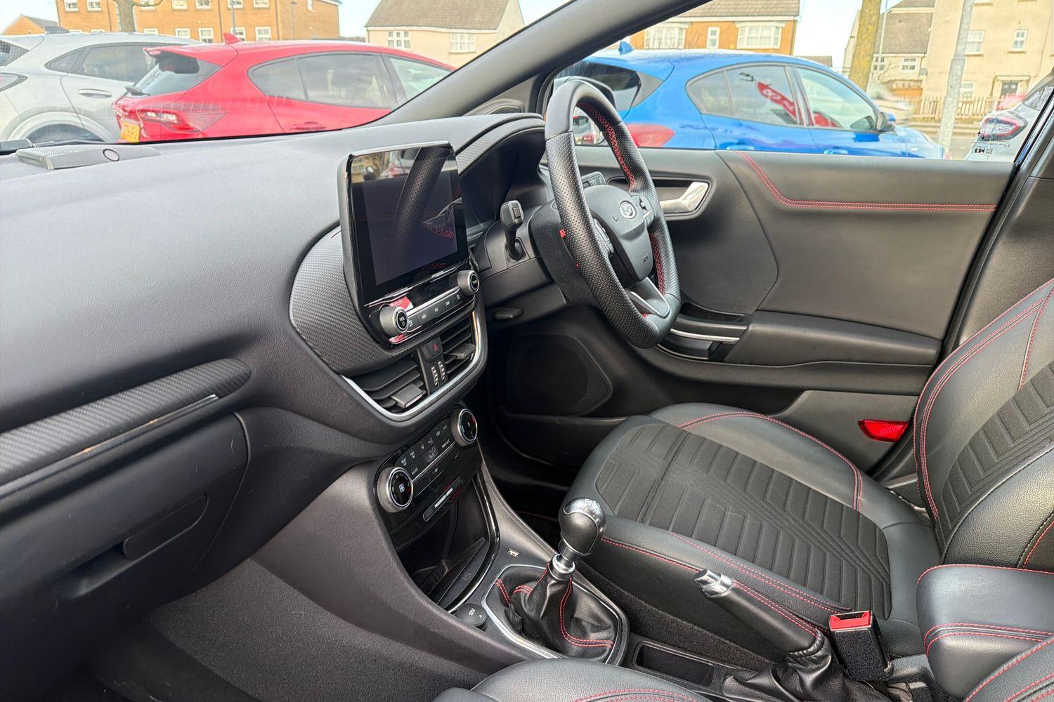 Ford PUMA Photo 17