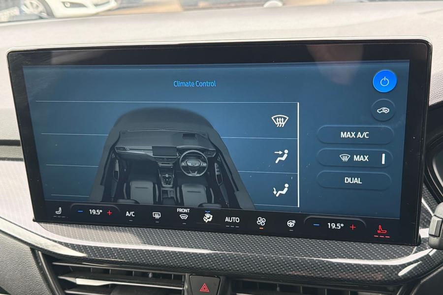 Ford FOCUS Photo autoimg-3d12def79f6a34aeba39f36c1fd8eab63a77adcb.jpg