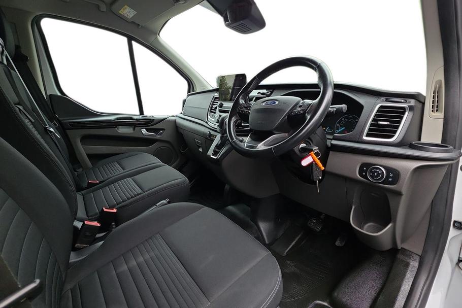Used Ford TRANSIT CUSTOM YR21SKO 14