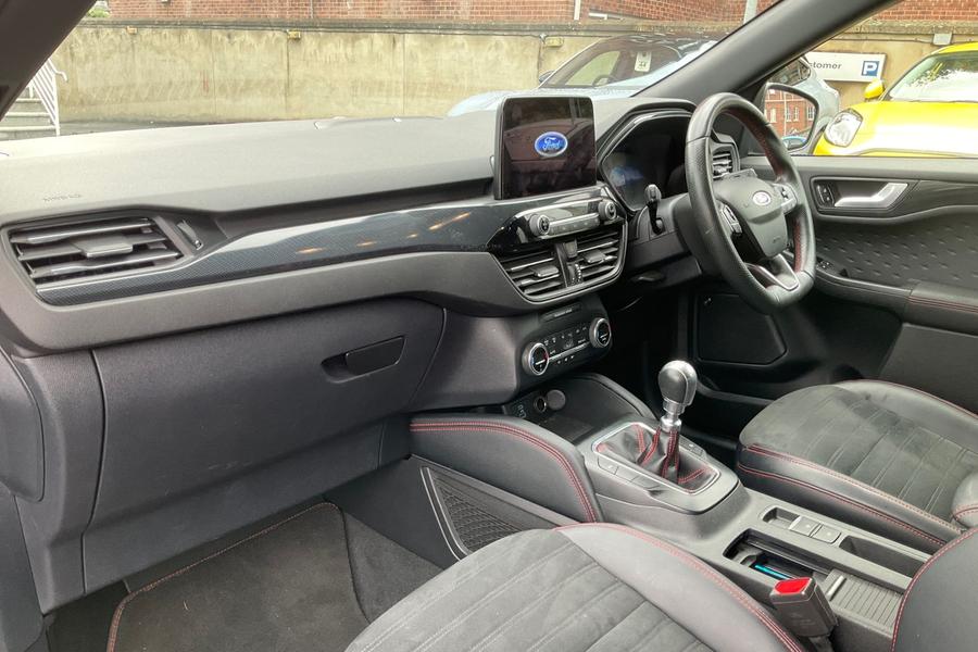 Ford KUGA Photo autoimg-3d18b02fcadf6d528d2773eaca60668b08314d4e.jpg