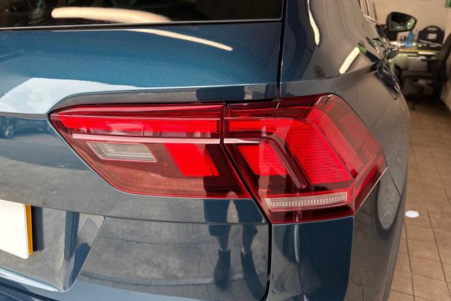 VOLKSWAGEN Tiguan Photo 18