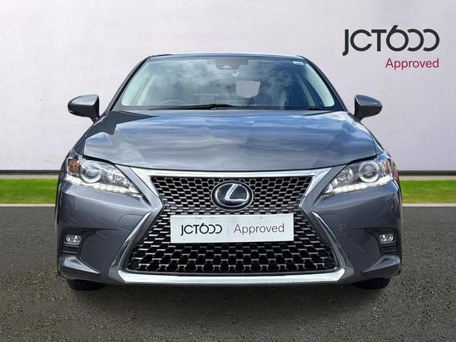 LEXUS Ct Photo 8