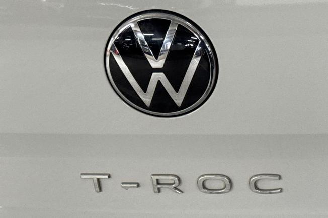 VOLKSWAGEN T-Roc Photo 27