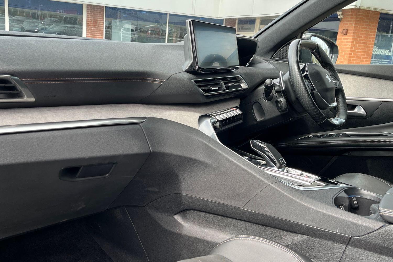 Peugeot 5008 Photo 17
