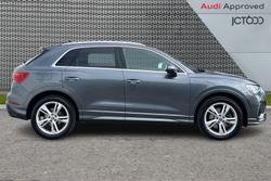 AUDI Q3 Photo 4
