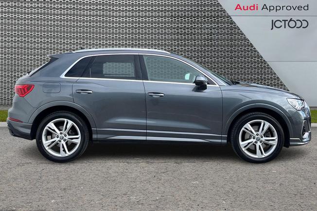 AUDI Q3 Photo 4
