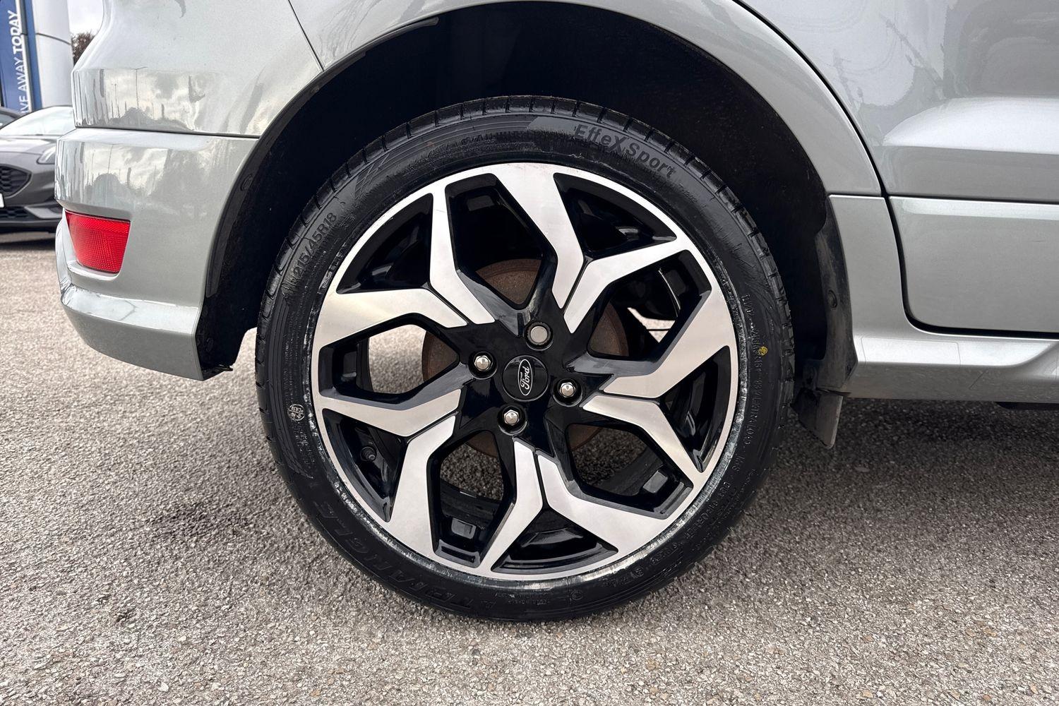 Ford ECOSPORT Photo 7