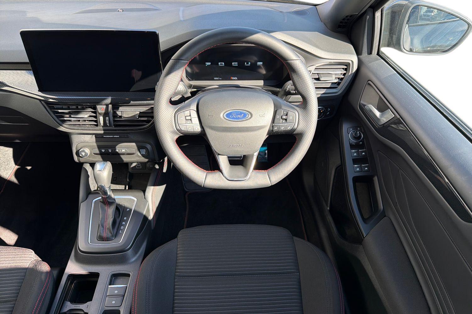 Ford FOCUS Photo 10