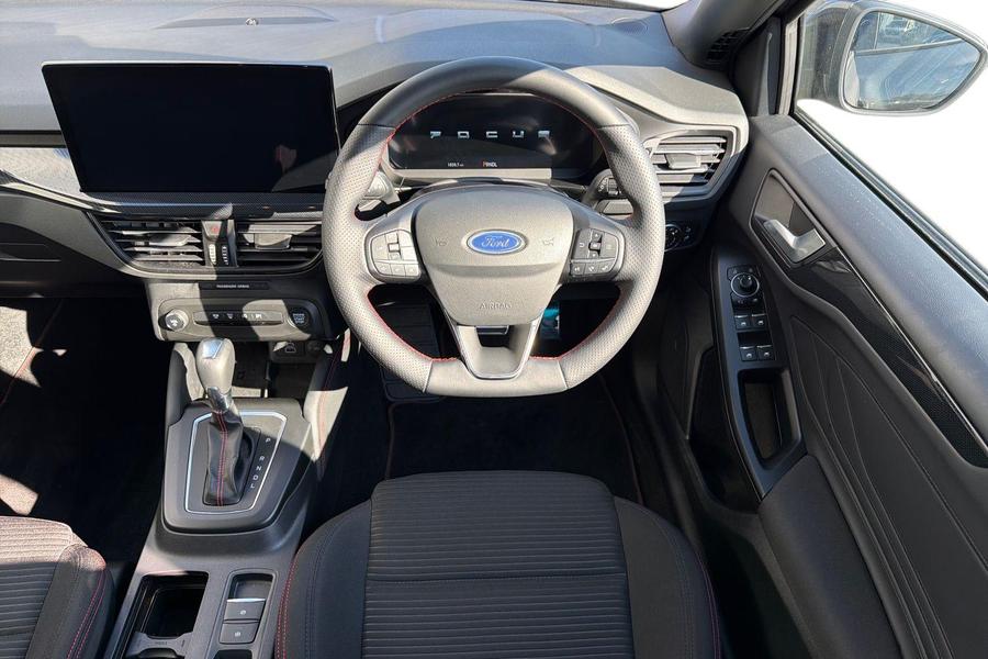 Ford FOCUS Photo autoimg-3d3252b024080c156e7d6a1b7c844767b5225574.jpg