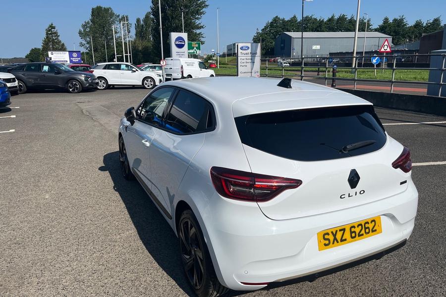 Renault CLIO Photo autoimg-3d3410b09270ea962dde4b84a8631d6af0b96a40.jpg