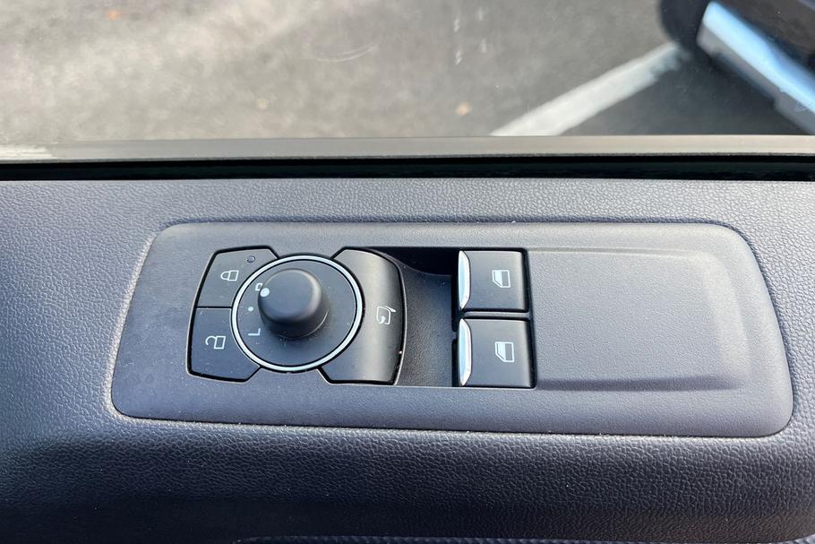 Used Ford TRANSIT CUSTOM 25