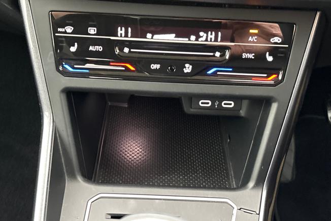 VOLKSWAGEN Polo Photo 22
