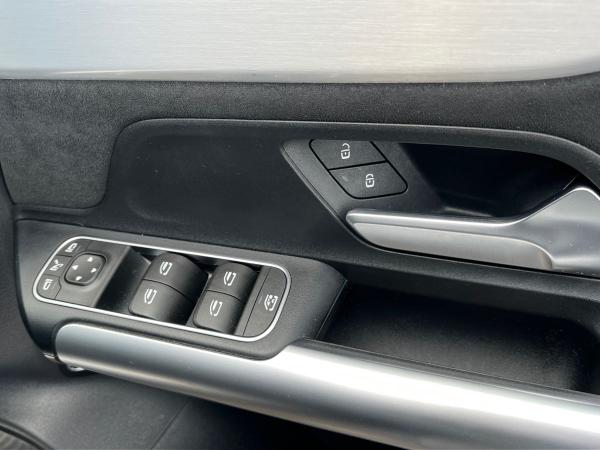 Mercedes-Benz EQA Photo autoimg-3d380285289cf673bd26ee0f69313d451b87e3b4.jpg