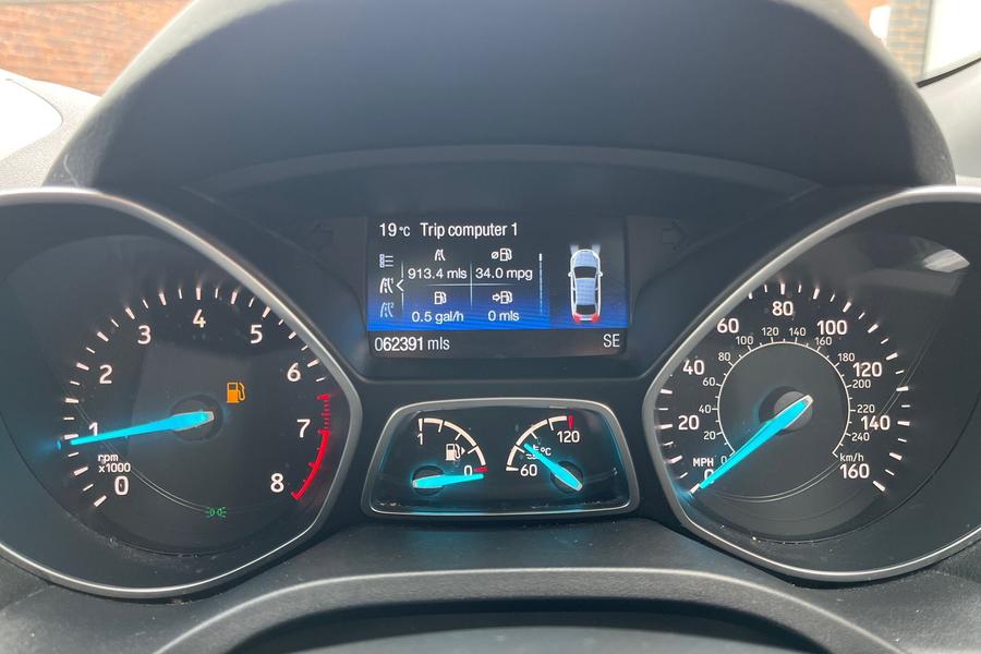 Ford KUGA Photo autoimg-3d382e62e78b5b9d3564581ae804acff04b7a042.jpg