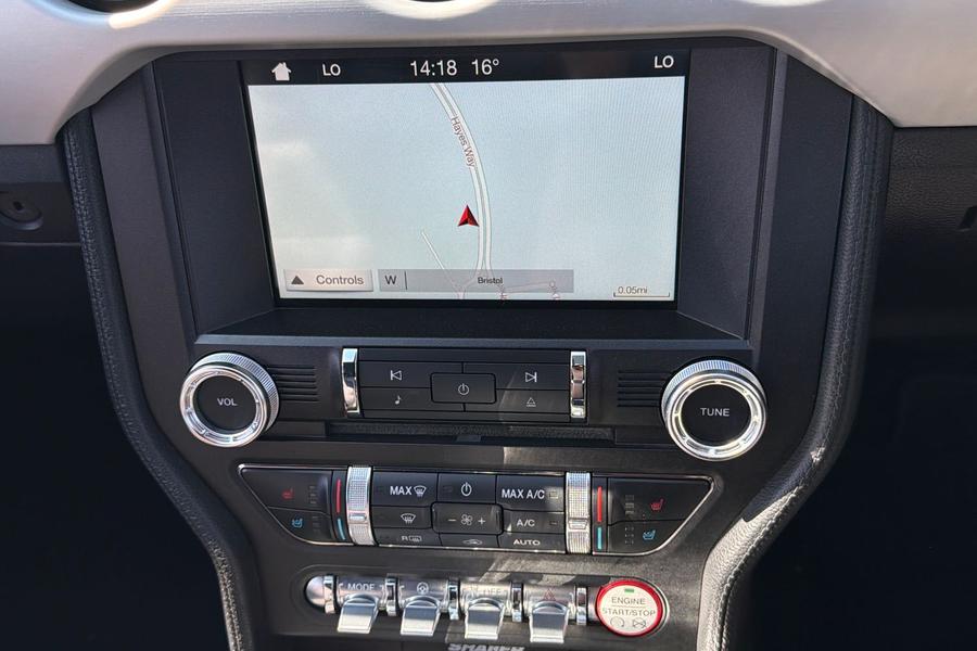 FORD MUSTANG Photo autoimg-3d3fdd4cbcc6a13ec667b6d27d31eb4e44fcd20f.jpg