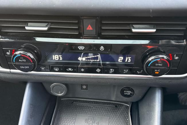 NISSAN Qashqai Photo 28