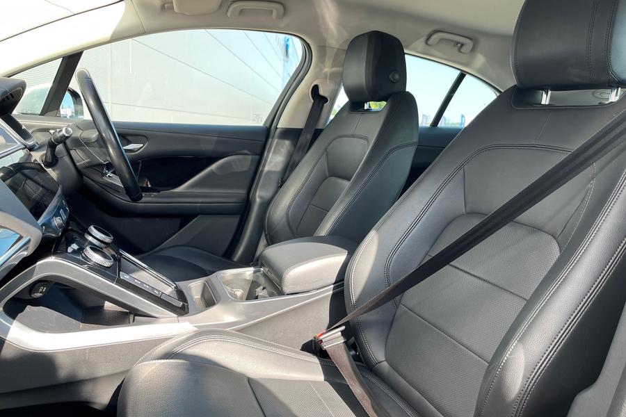 Jaguar I-PACE Photo autoimg-3d4233253ea88ad54c4edbb0b76bd26ef85c72b5.jpg