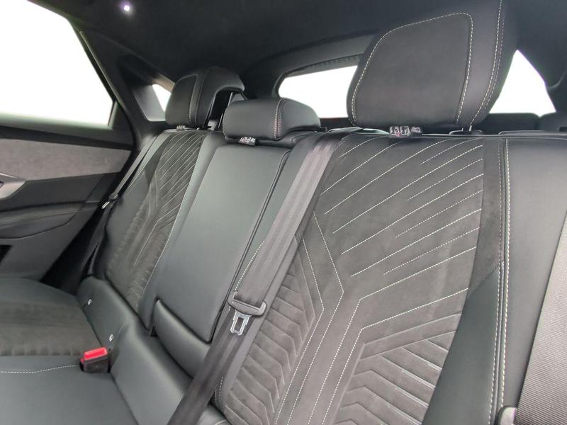 Used Peugeot E-3008 YC74BHK 17