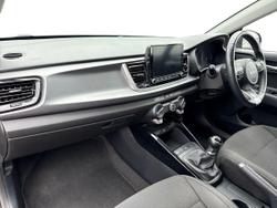 Kia Rio Photo 2