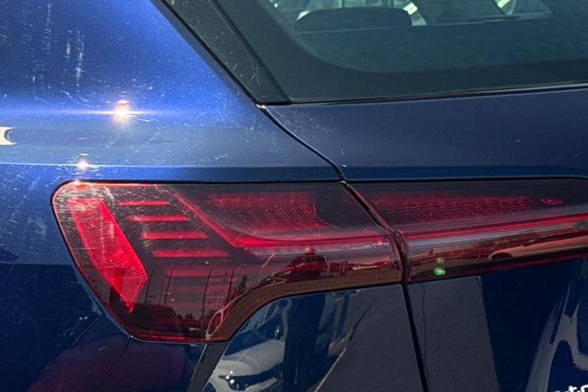 AUDI e-tron Photo 18