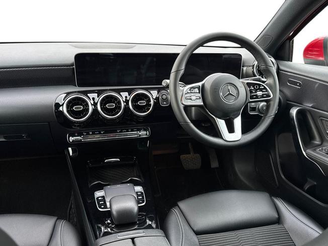 MERCEDES-BENZ A Class Photo 11