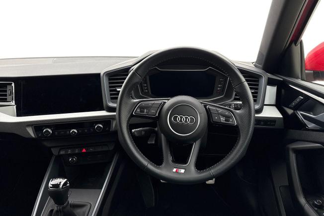 AUDI A1 Photo 11