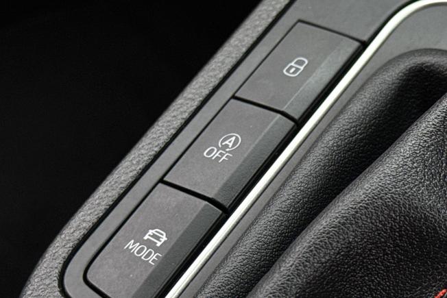 SEAT Ibiza Photo 24