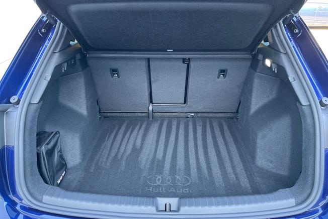 AUDI Q4 E-Tron Photo 12