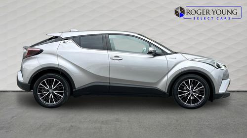 Toyota C-HR Photo autoimg-3d4b353e5468720eda2edc07ce4e48fc371debf7.jpg