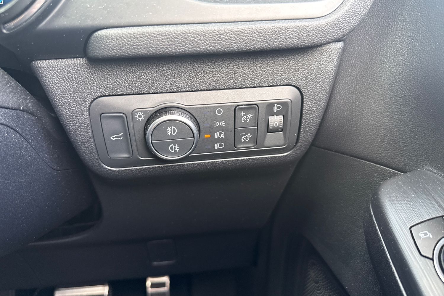 Ford KUGA Photo 21