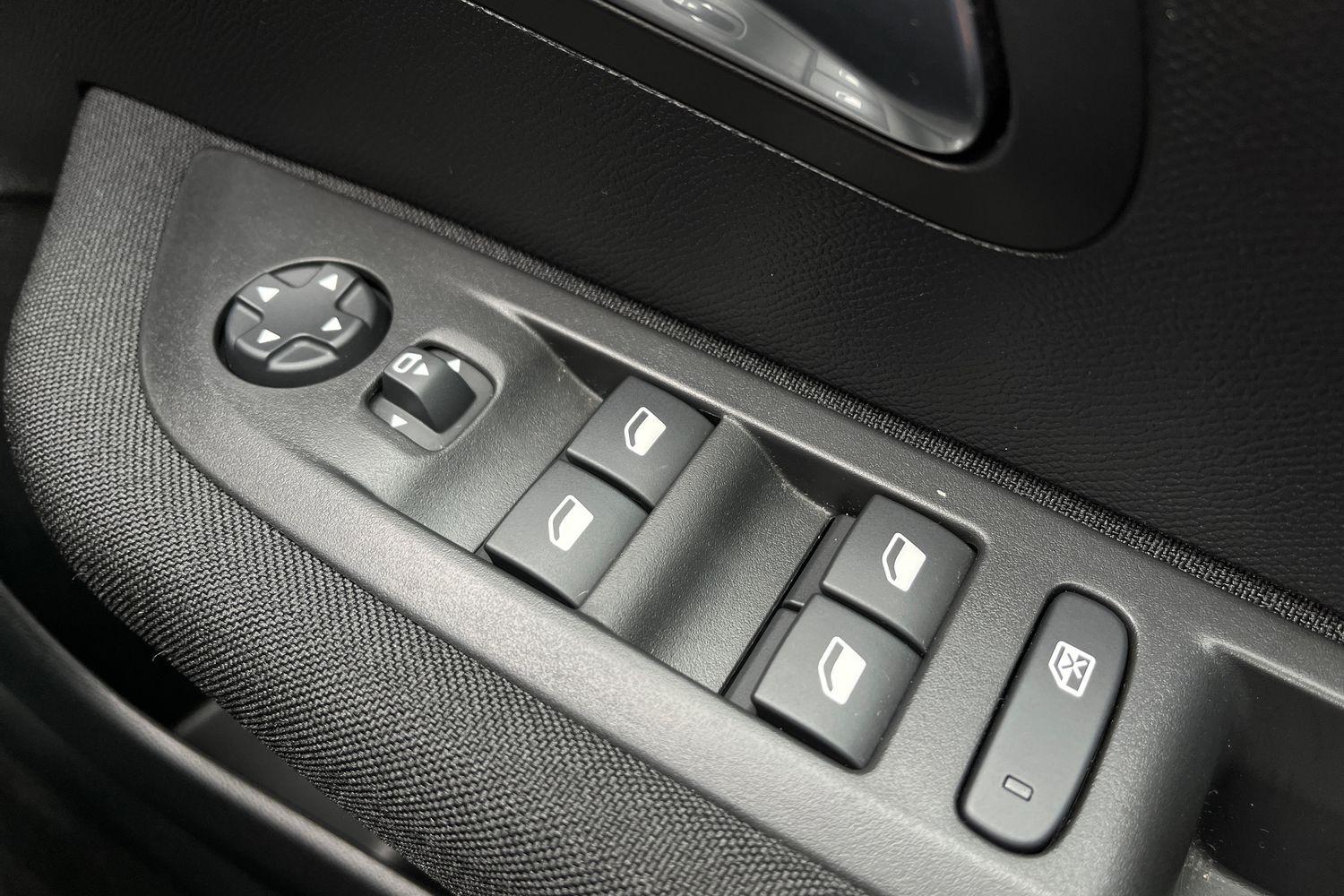 Peugeot 208 Photo 15