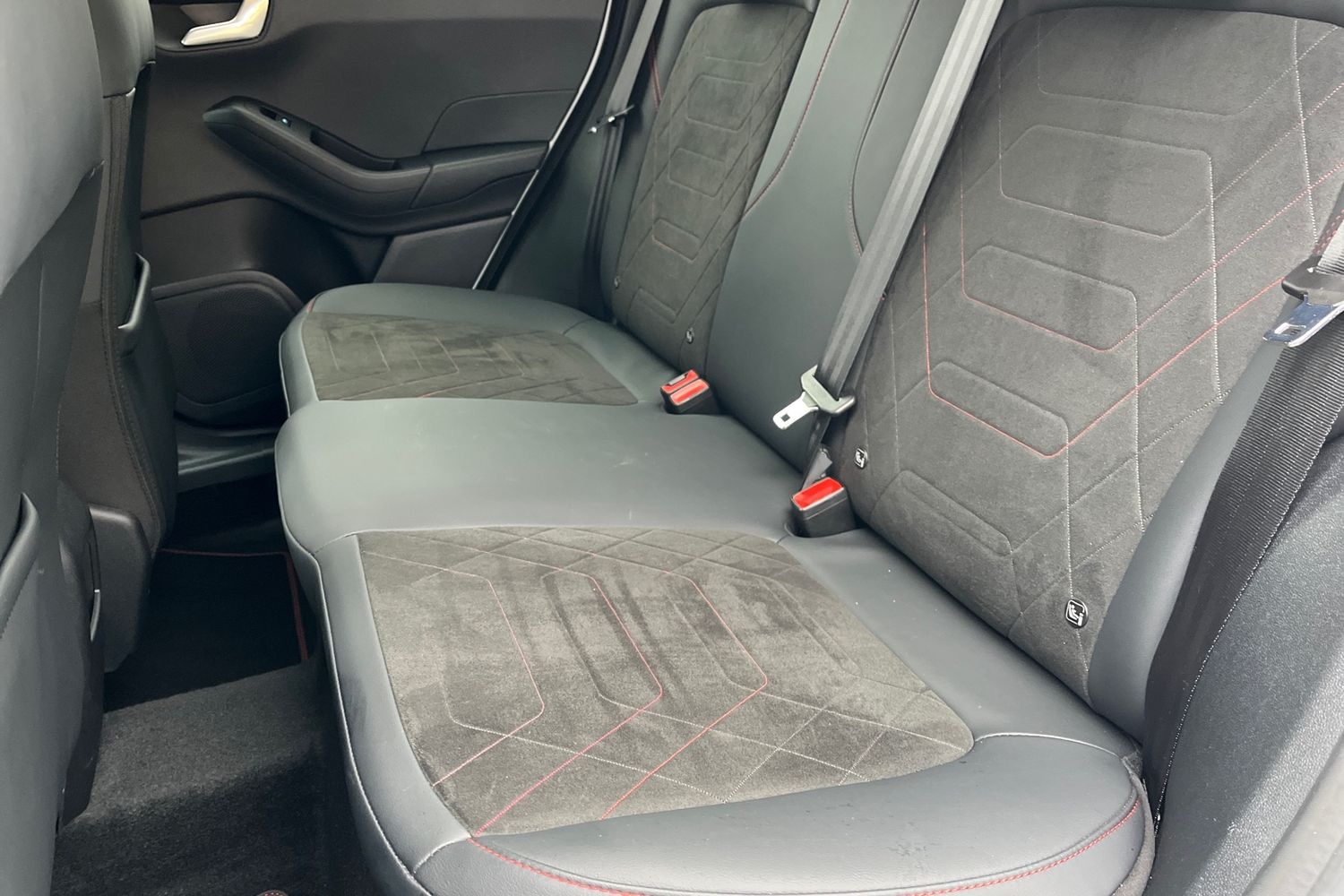 Ford Fiesta Photo 19