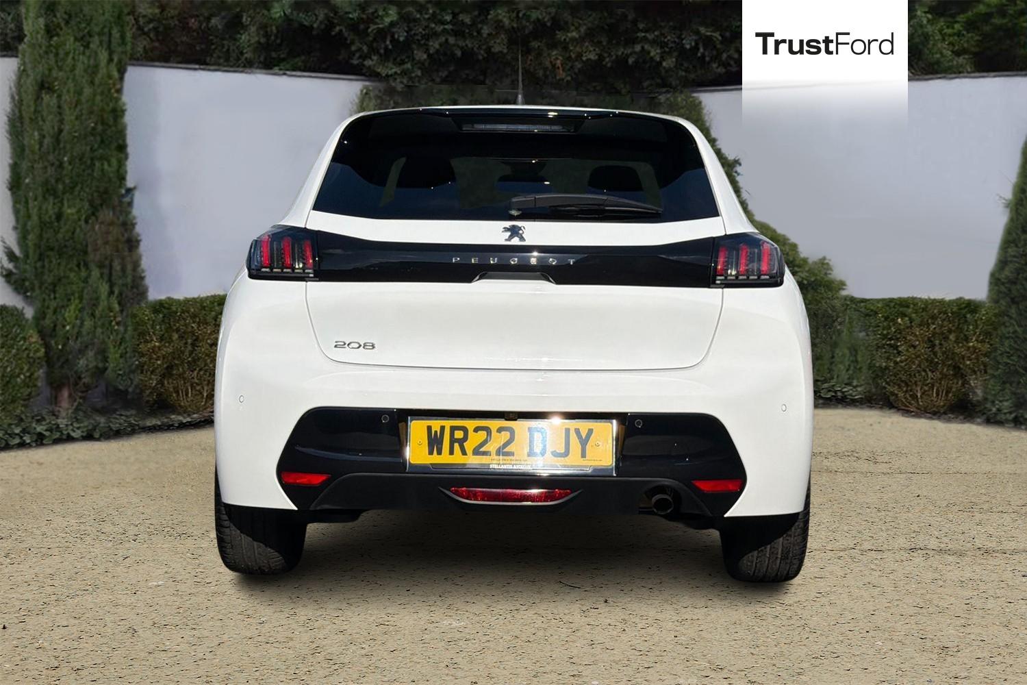 Peugeot 208 Photo 6