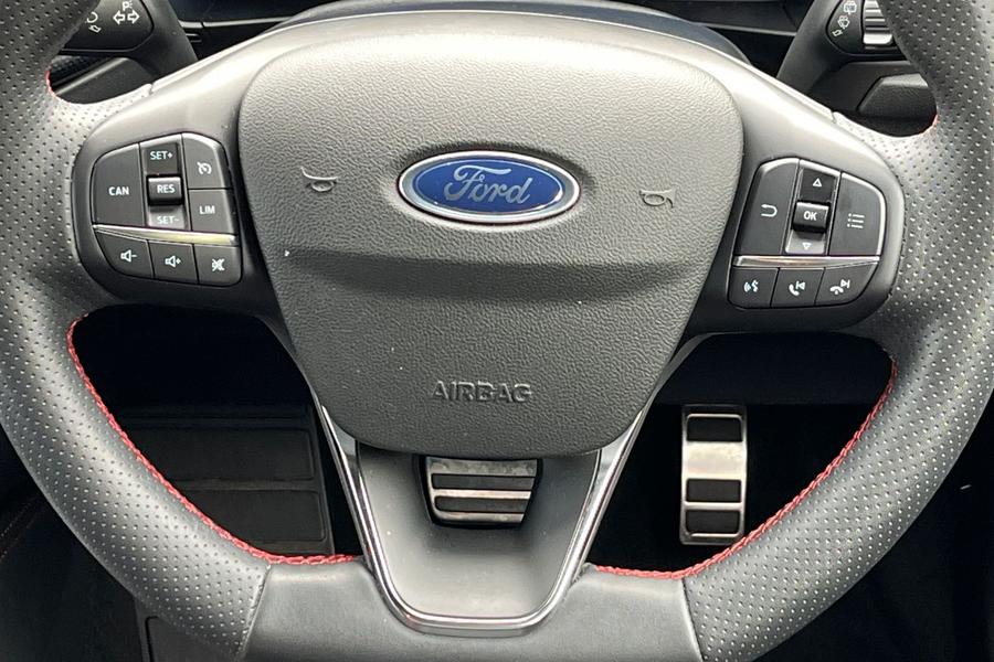 Ford FOCUS Photo autoimg-3d51b73b043141596f1f478986c300f6843c35b7.jpg
