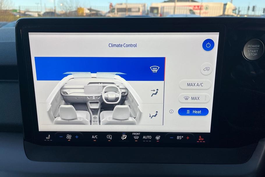 Used Ford E-Transit Courier JMZ5477 26