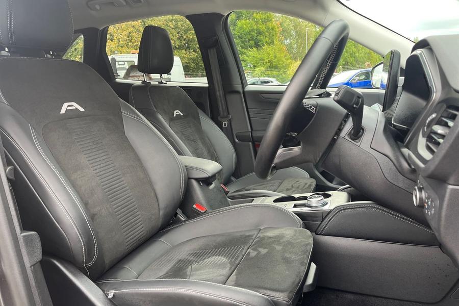 Ford KUGA Photo autoimg-3d54616c1bf01fbb408920095e19b84530284063.jpg