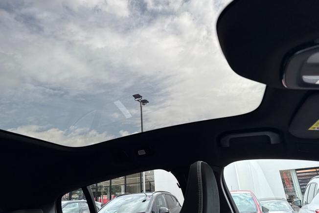 VOLVO C40 Photo 29