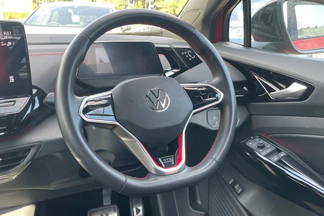 VOLKSWAGEN ID.4 Photo 26