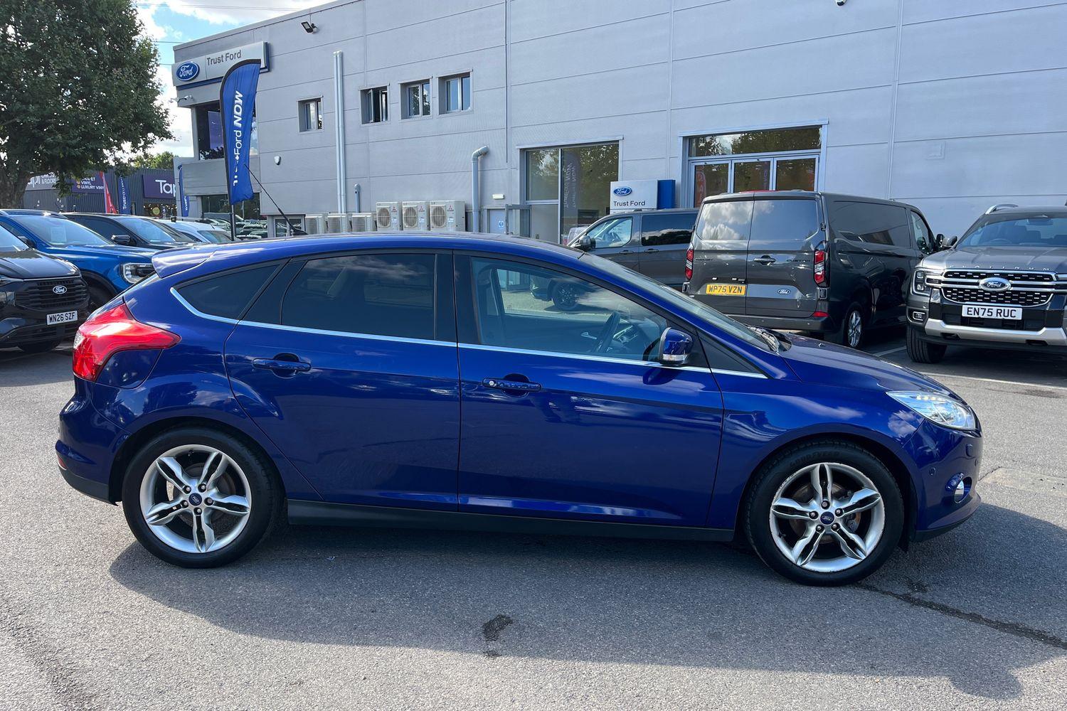 Ford FOCUS Photo 35
