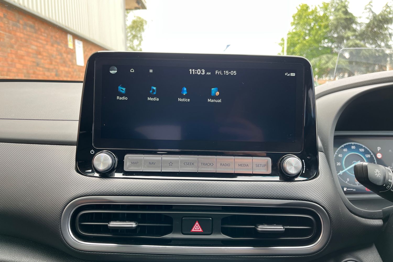 Hyundai KONA Photo 32