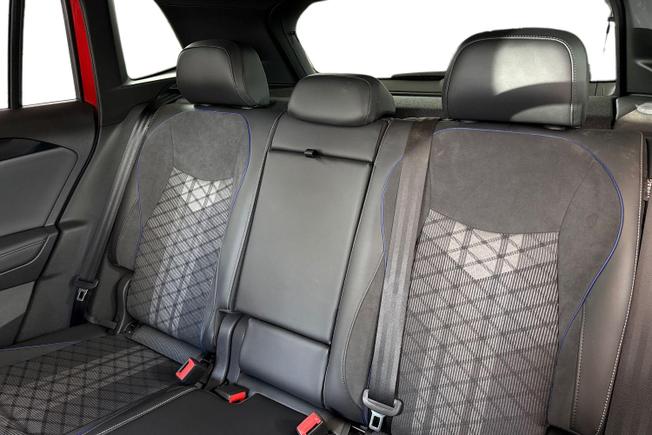 VOLKSWAGEN Tiguan Photo 9