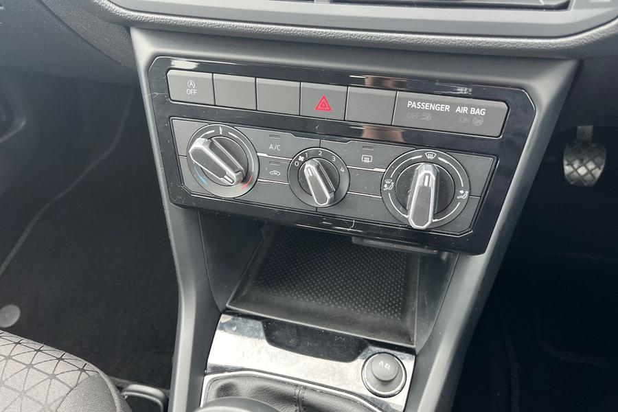 Volkswagen T-CROSS Photo autoimg-3d6cf39328abf2956b5c36944e20685498ecc595.jpg