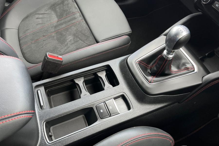 Ford Kuga Photo autoimg-3d6d613b10f7a5a5ed260ffda10c6e706b1ff3e9.jpg