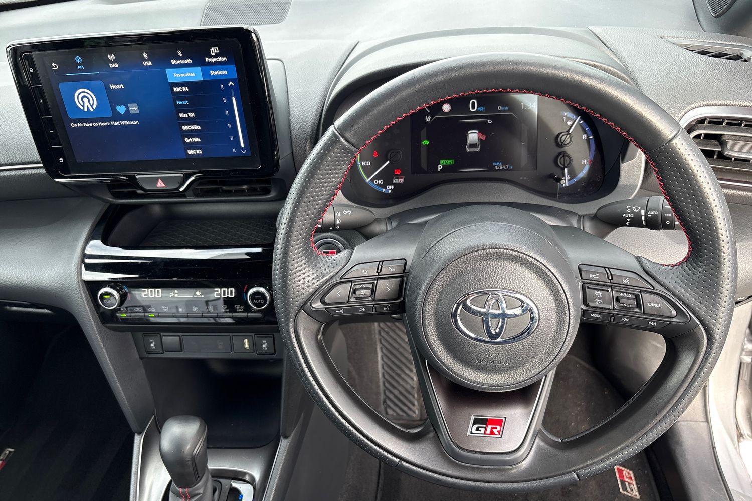 Toyota YARIS CROSS Photo 10