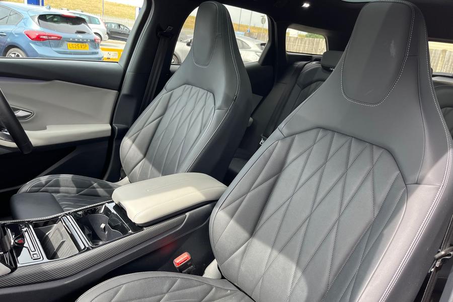 Ford Explorer Photo autoimg-3d6fe4a9358cd0878a4dbd65c99ab7c503b6f24b.jpg
