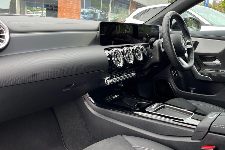 Mercedes-Benz CLA Photo autoimg-3d72f48a70e28c251a009e6e71a10417d40f0a3c.jpg