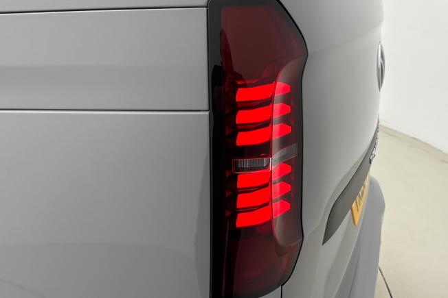 Volkswagen Transporter Photo 18