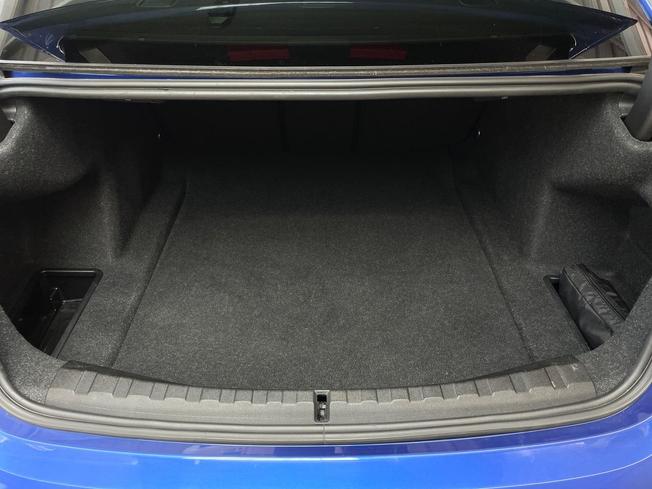 BMW 3 Series Photo 12