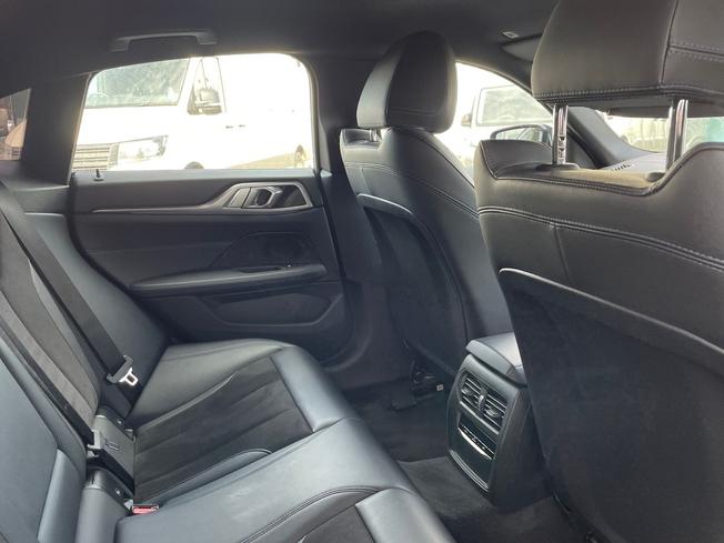 BMW I4 Photo 26