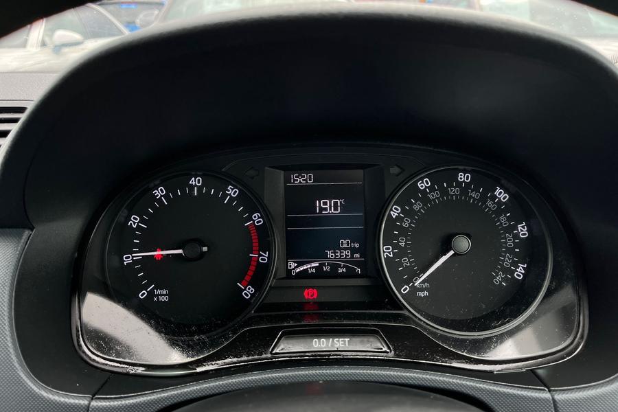 Skoda FABIA Photo autoimg-3d83f960ba776c1e79a29c1429698c7bd07005b5.jpg